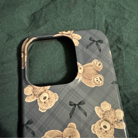 BURGA Teddy Bears and Bows iPhone 15 pro case - Picture 3 of 10